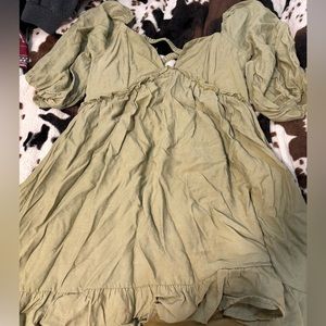 Green fairytale princess dress